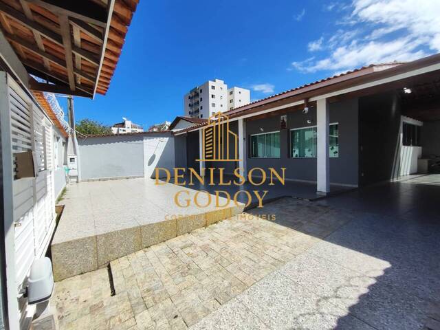 #CA0041 - Casa para Venda em Caraguatatuba - SP
