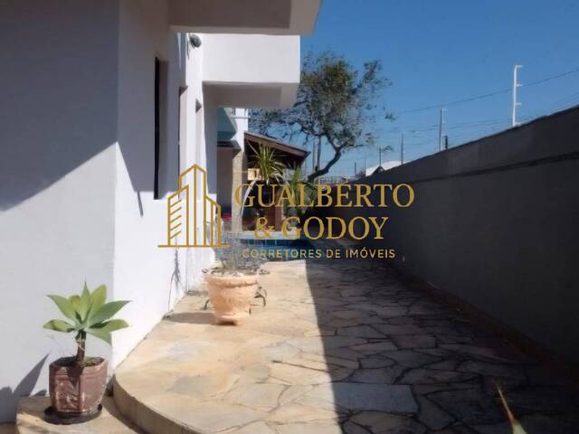 Sobrado para Venda em Caraguatatuba - 4