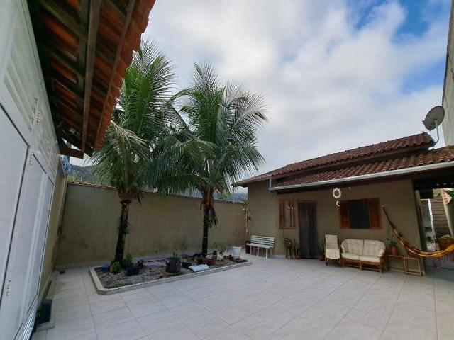 #CA0137 - Casa para Venda em Caraguatatuba - SP