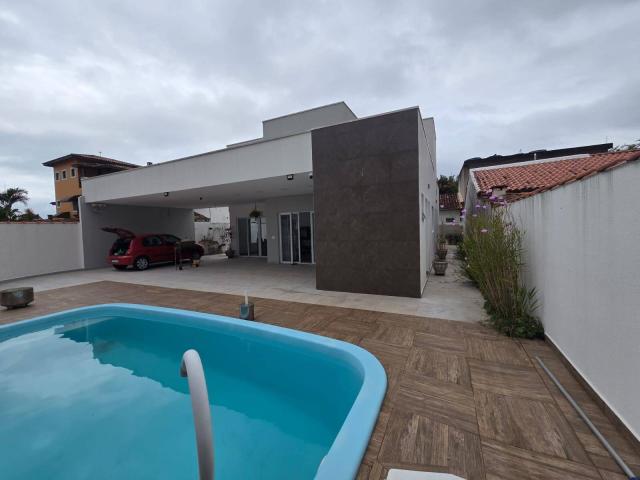 #CA0139 - Casa para Venda em Caraguatatuba - SP